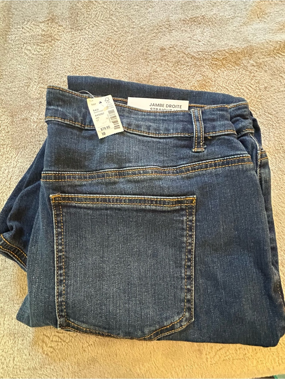 NWT D/C Women’s Dark Blue Straight Leg Jeans Penn Size 18